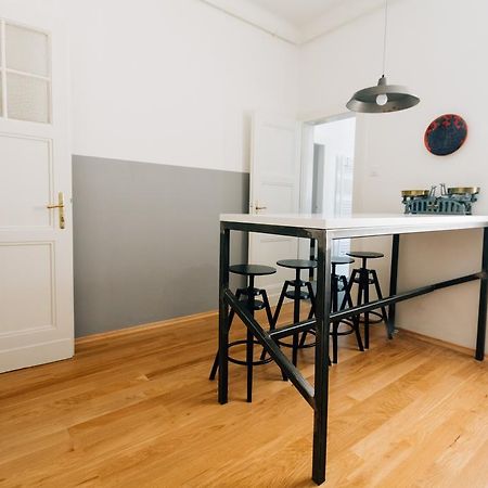 Mazuranic Square Apartment Zagreb Room photo